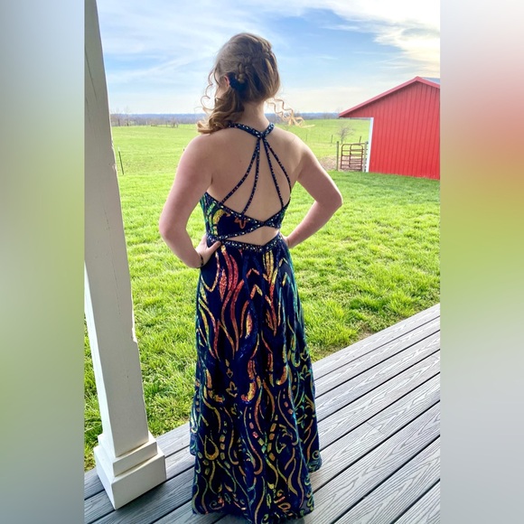 Sequin Embellished Halter Dress - Picture 3 of 6